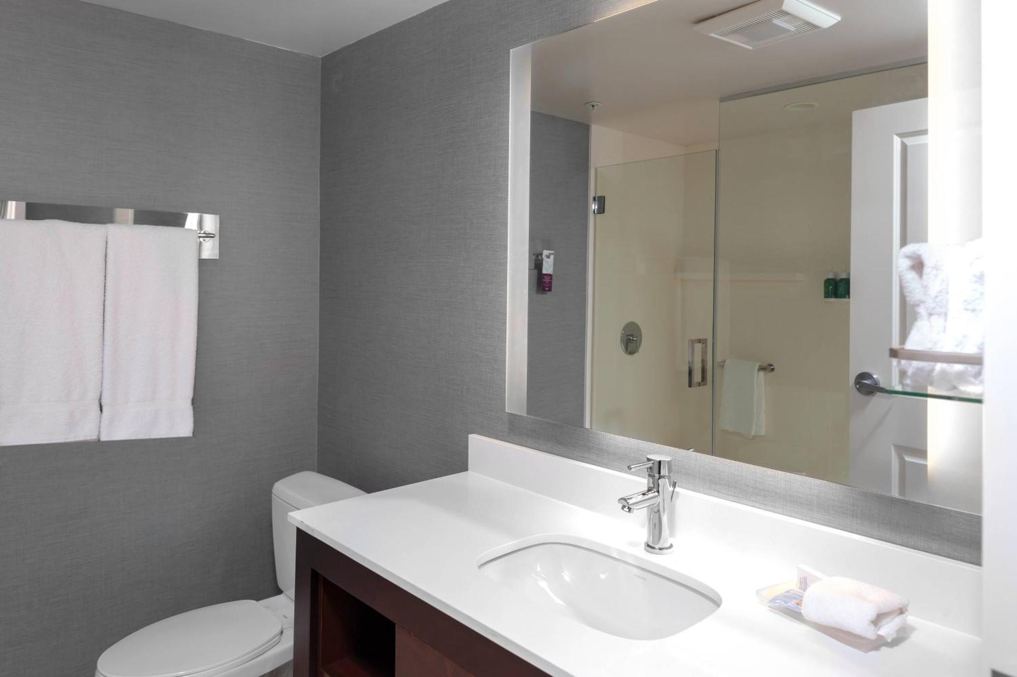 By Marriott Atlanta 3* McDonough